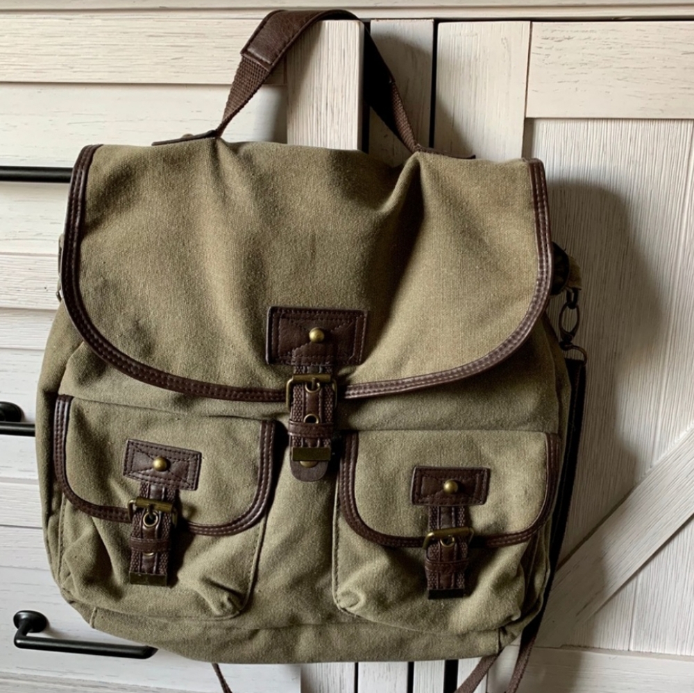 Olsenboye | Crossbody Foldover Messenger Bag